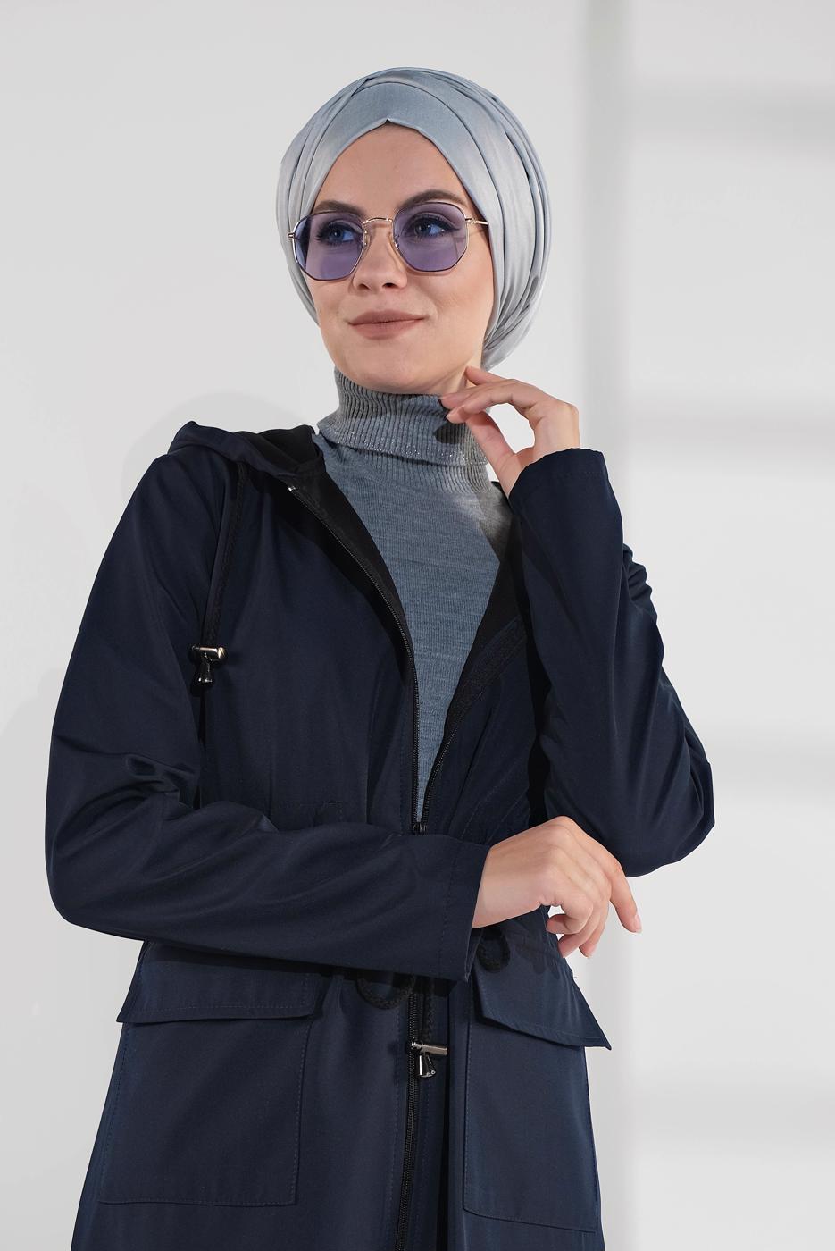 Tesettür giyim LACİVERT BELDEN BAĞCIKLI KAPÜŞONLU FERMUARLI TRENÇKOT 4205