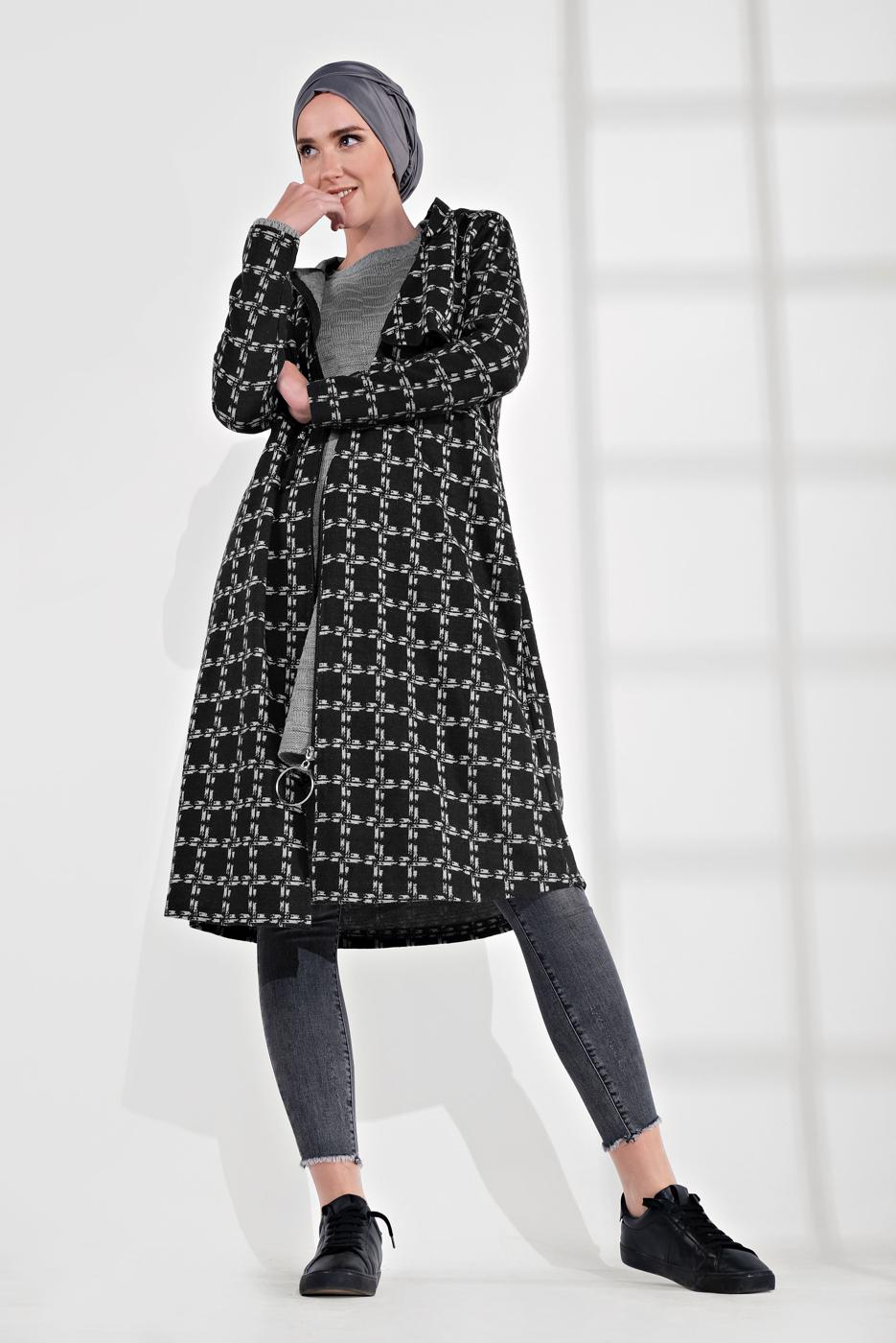 Tesettür giyim SİYAH BELİ BAĞCIKLI KAPÜŞONLU ÖRME EKOSE TRENÇKOT 4355 