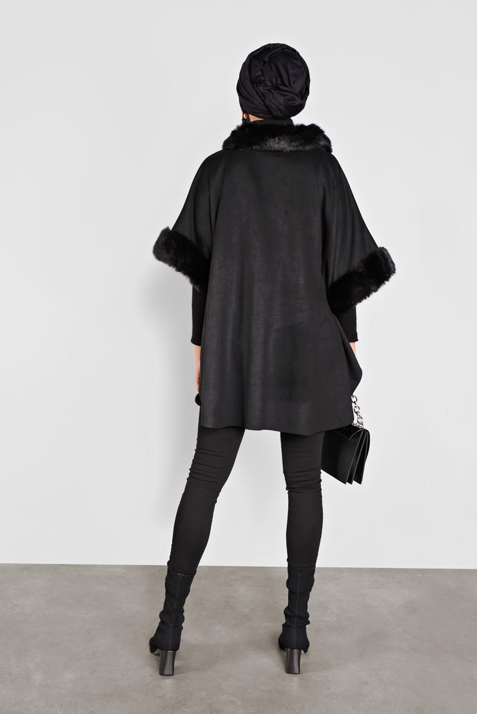 Tesettür giyim SİYAH KÜRK DETAYLI PANÇO 6330-1