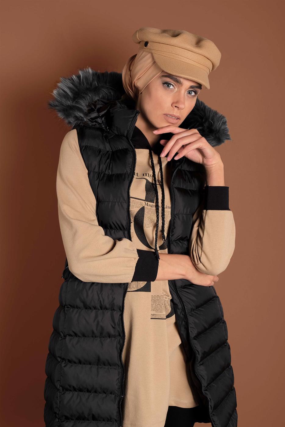 Tesettür giyim SİYAH KAPÜŞONLU ŞİŞME YELEK 0007