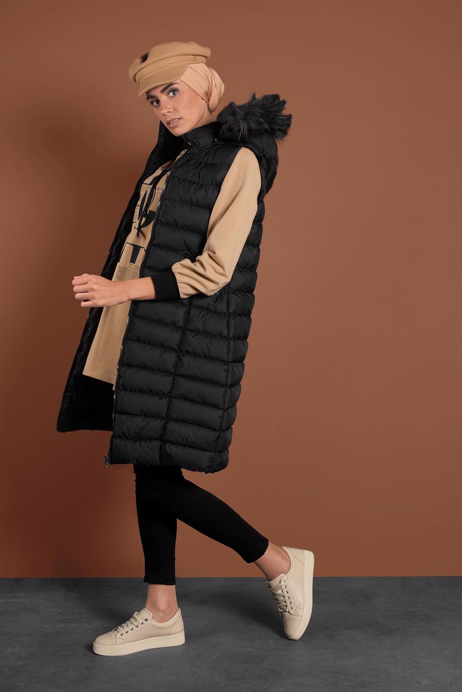 Tesettür giyim SİYAH KAPÜŞONLU ŞİŞME YELEK 0007