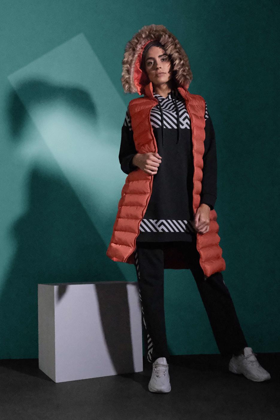 Tesettür giyim TURUNCU KAPÜŞONLU ŞİŞME YELEK 0007