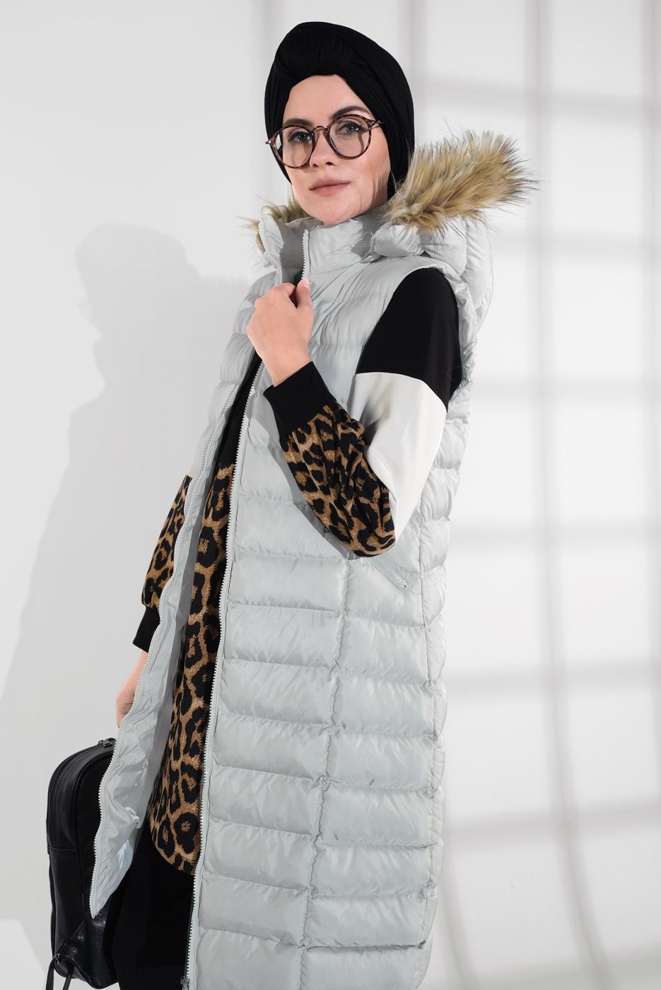 Tesettür giyim GRİ KAPÜŞONLU ŞİŞME YELEK 0007