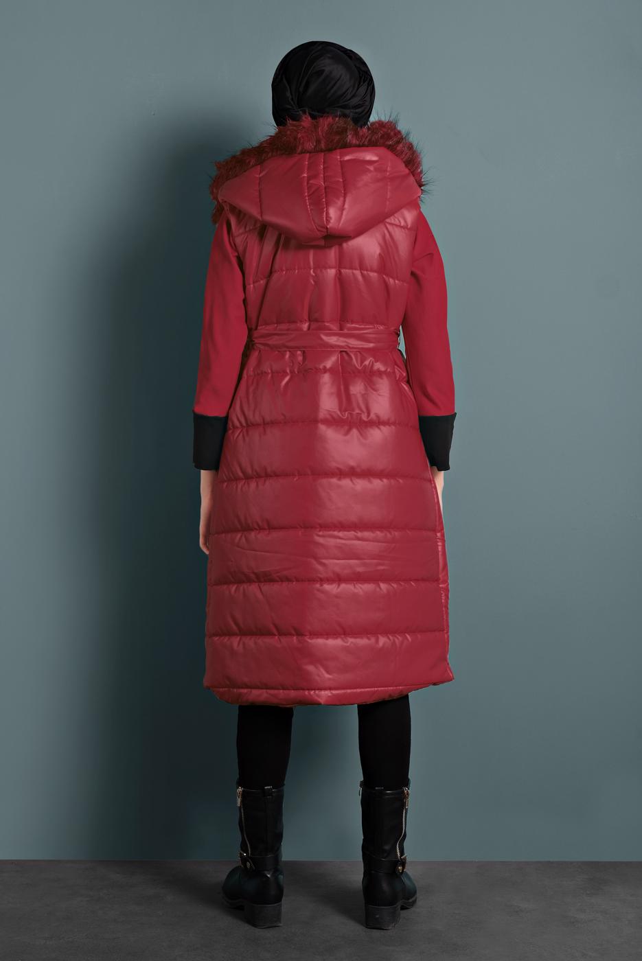 Tesettür giyim KIRMIZI KÜRK DETAYLI ŞİŞME YELEK 0127