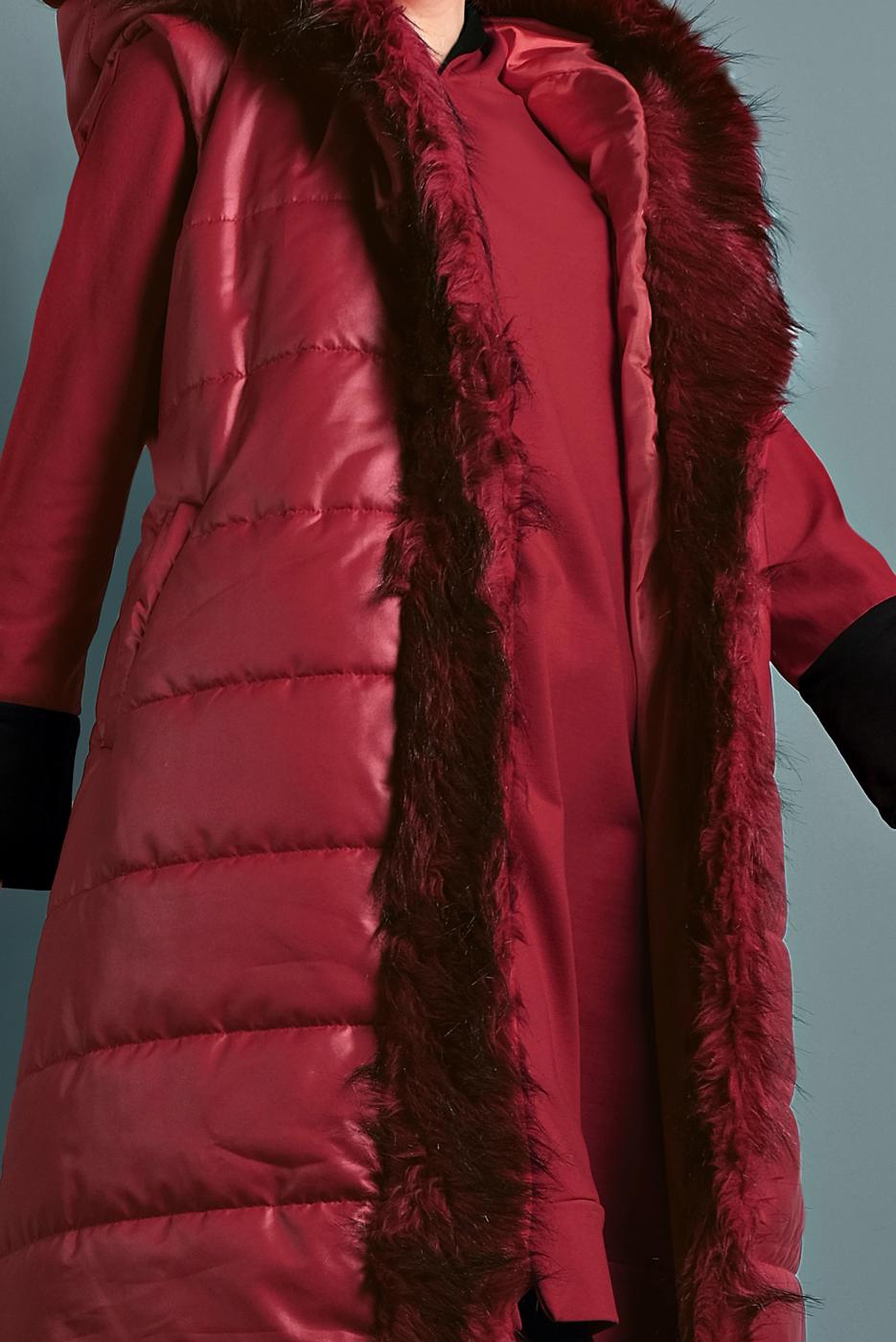 Tesettür giyim KIRMIZI KÜRK DETAYLI ŞİŞME YELEK 0127