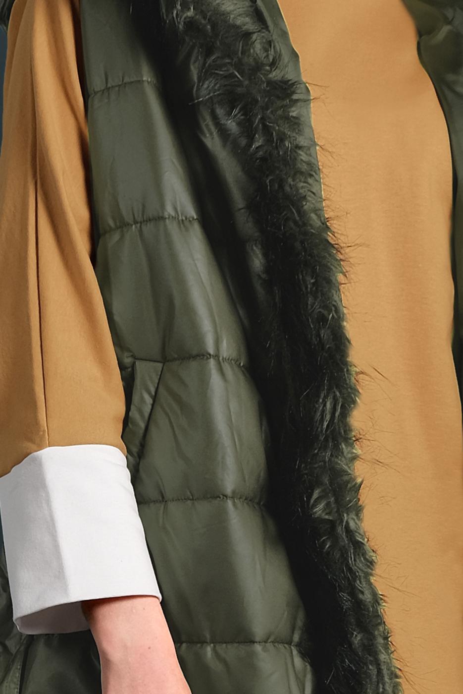 Tesettür giyim HAKİ KÜRK DETAYLI ŞİŞME YELEK 0127