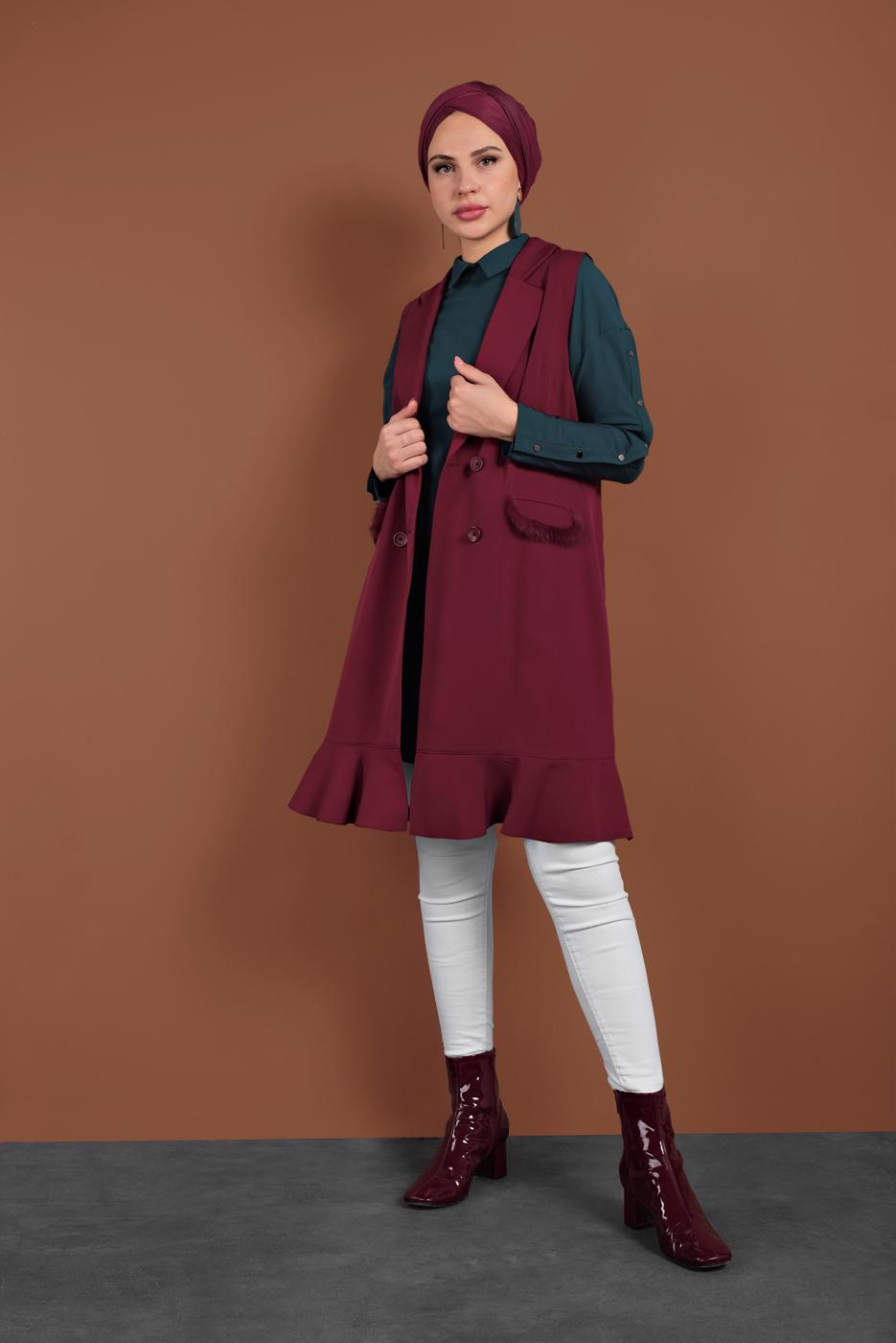 Tesettür giyim BORDO ALVİNA CEPLERİ TÜY DETAYLI DÜĞMELİ YELEK 4579