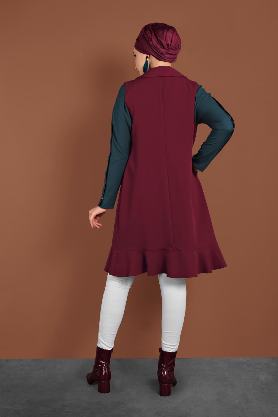 Tesettür giyim BORDO ALVİNA CEPLERİ TÜY DETAYLI DÜĞMELİ YELEK 4579