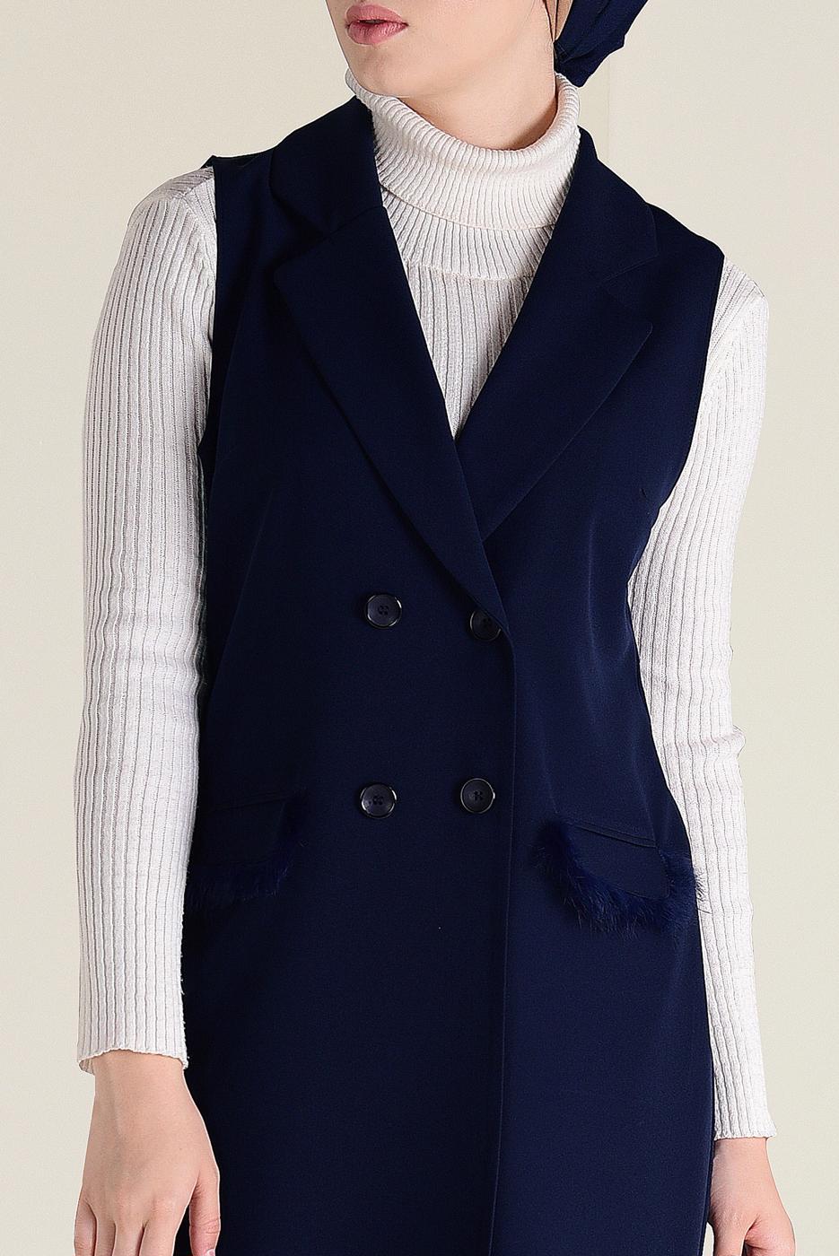 Tesettür giyim LACİVERT ALVİNA CEPLERİ TÜY DETAYLI DÜĞMELİ YELEK 4579