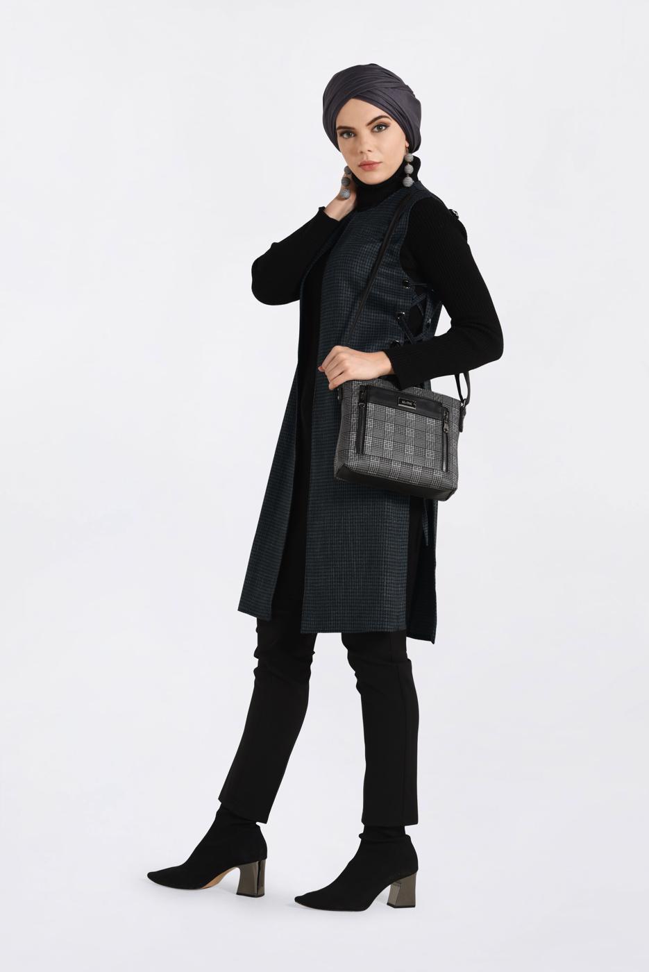 Tesettür giyim SİYAH ALVİNA YANDAN BAĞCIKLI KUŞGÖZLÜ YELEK 4809