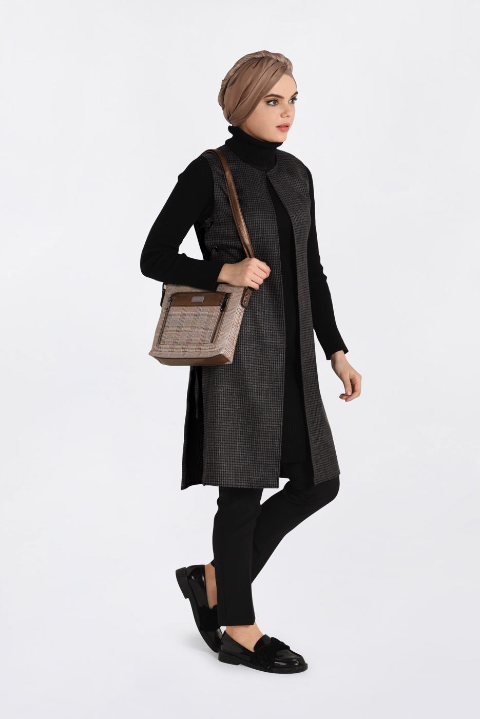 Tesettür giyim SİYAH ALVİNA YANDAN BAĞCIKLI KUŞGÖZLÜ YELEK 4809