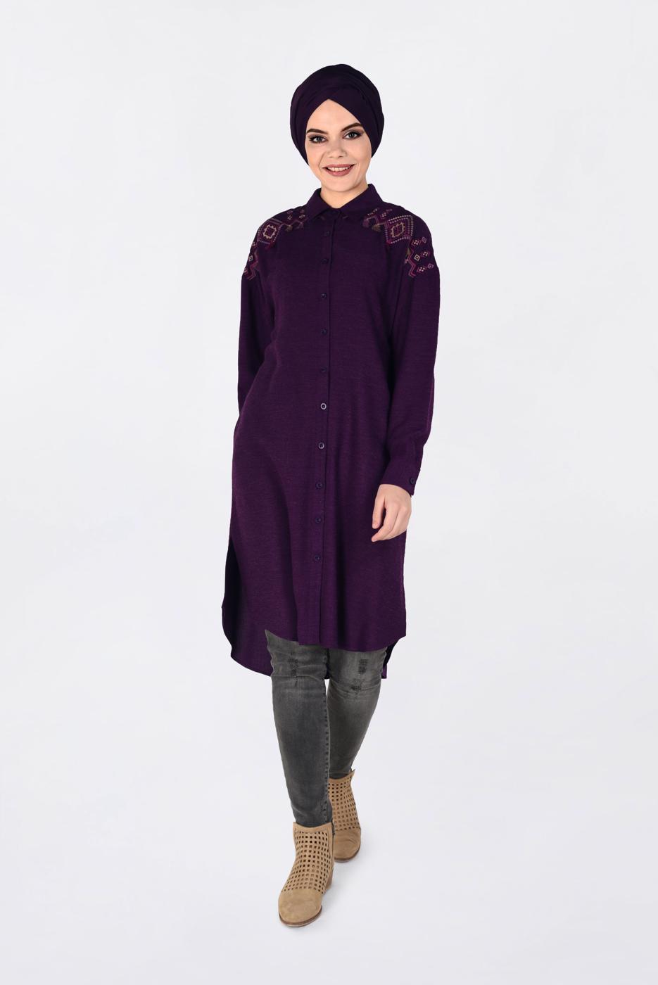 Tesettür giyim MOR OMUZLARI NAKIŞLI YANLARI YIRTMAÇLI TUNİK 4760 