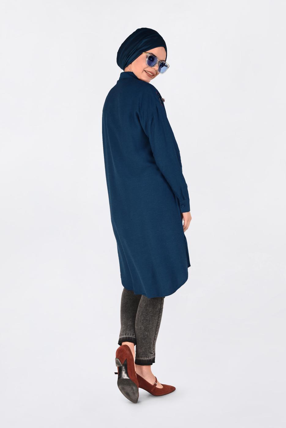 Tesettür giyim MAVİ OMUZLARI NAKIŞLI YANLARI YIRTMAÇLI TUNİK 4760 