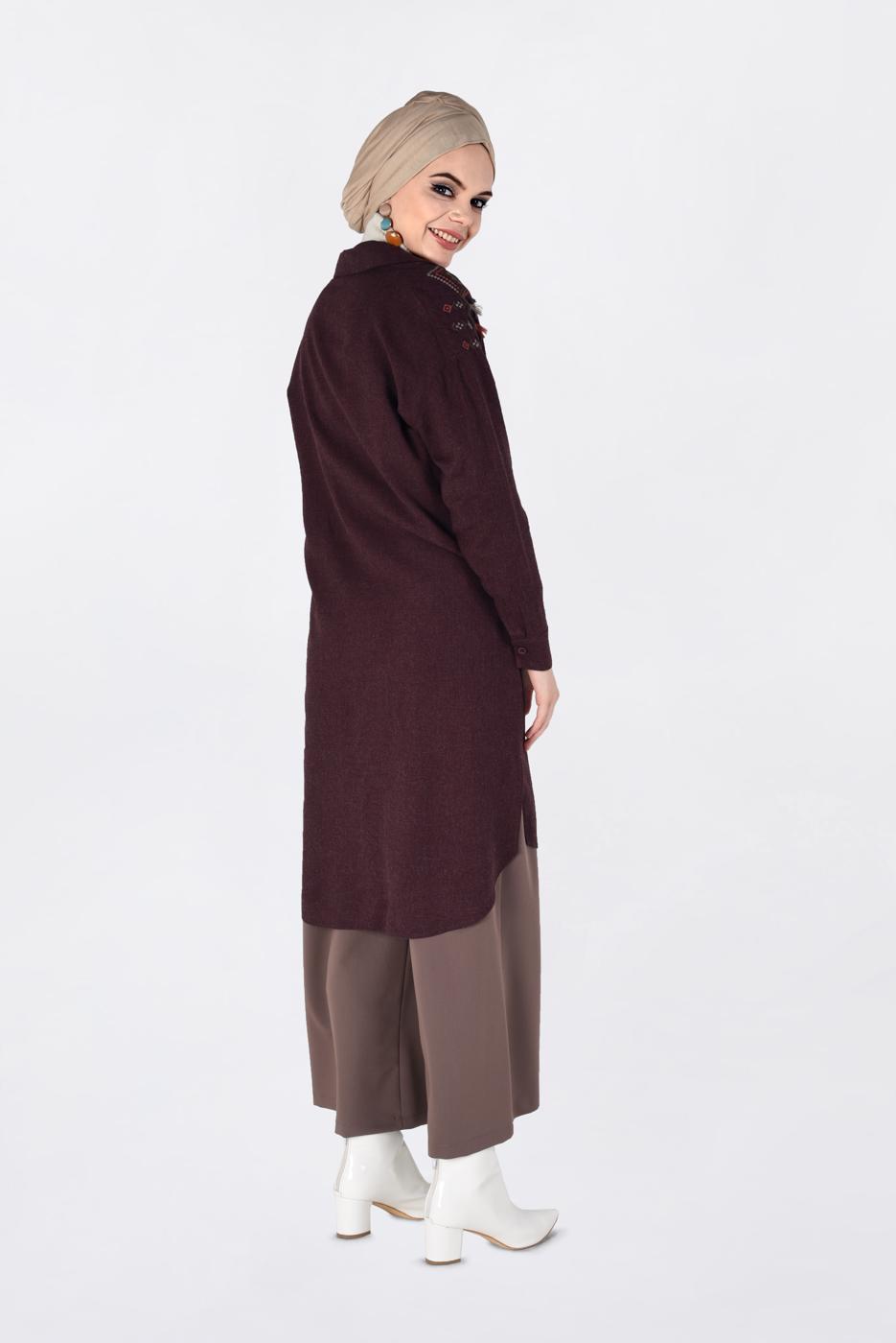 Tesettür giyim BORDO OMUZLARI NAKIŞLI YANLARI YIRTMAÇLI TUNİK 4760 