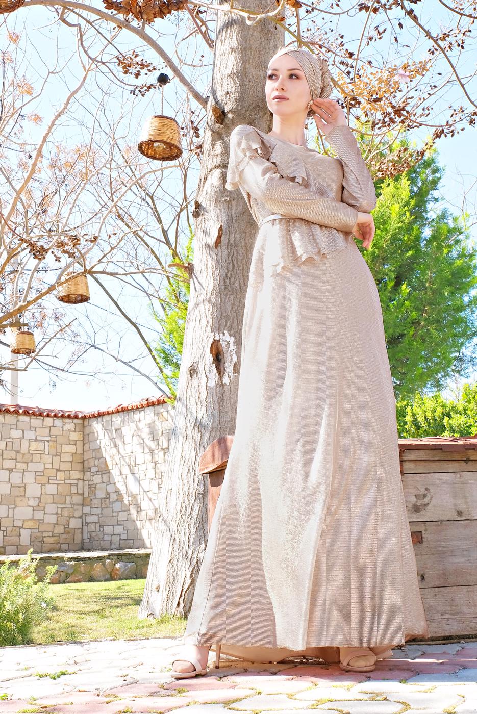 Tesettür giyim BEJ ALVİNA FIRFIR DETAYLI SİMLİ ABİYE ELBİSE 5561