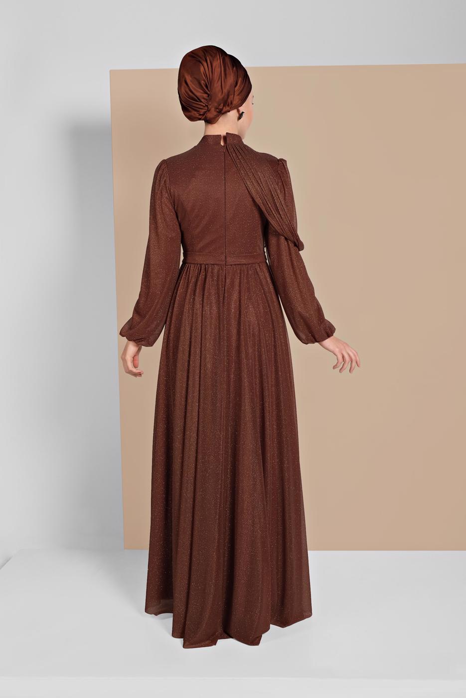 Tesettür giyim KAHVE PİLİSELİ SİMLİ ABİYE ELBİSE 9910