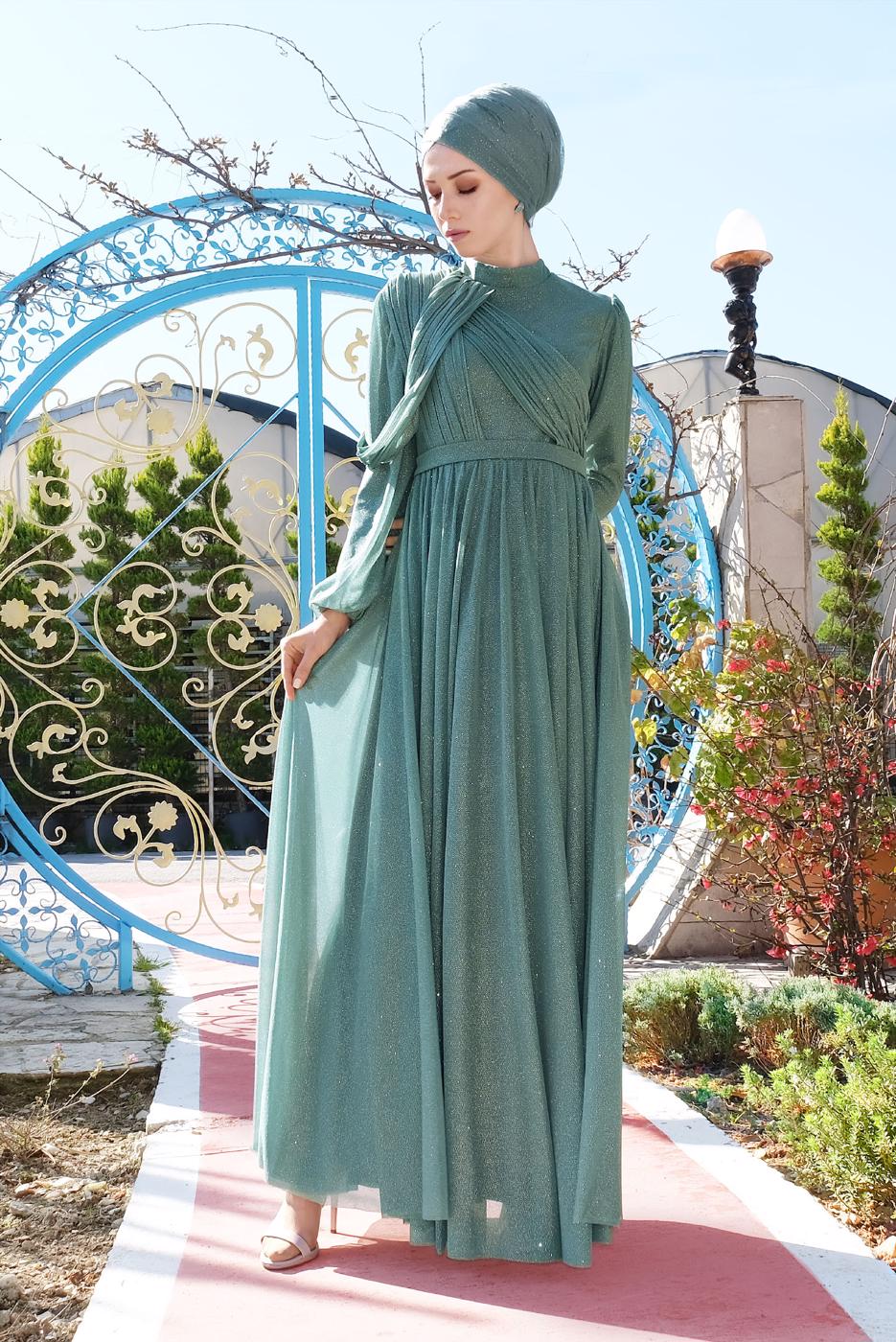 Tesettür giyim YEŞİL PİLİSELİ SİMLİ ABİYE ELBİSE 9910