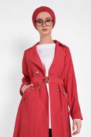 Tesettür giyim KIRMIZI ALVİNA DÜĞMELİ CEPLİ TRENÇKOT 4057