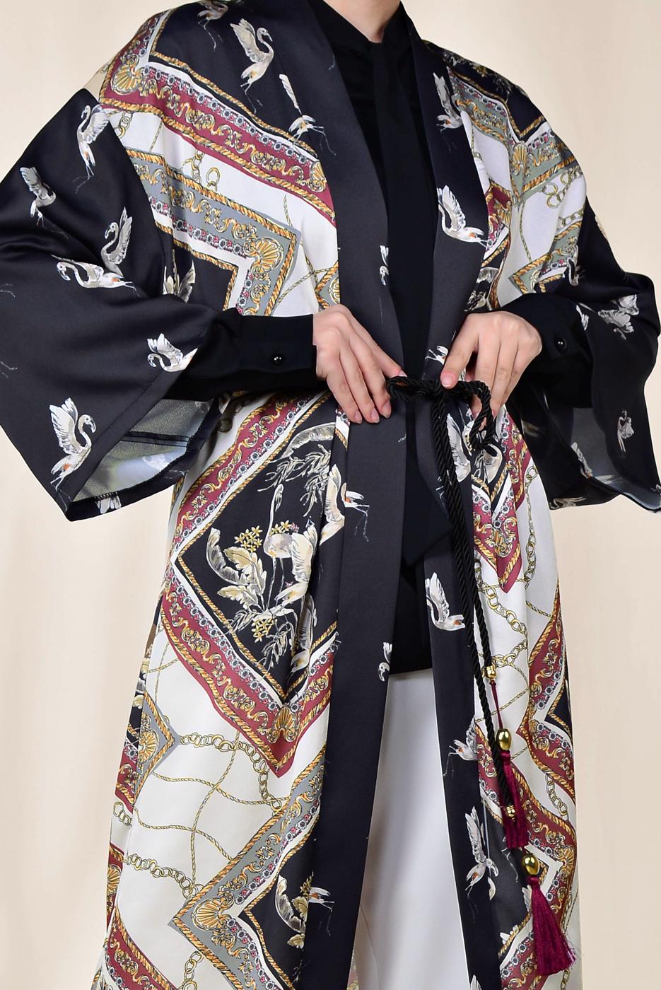 Tesettür giyim GRİ ALVİNA DESENLİ KUŞAKLI KİMONO 4089