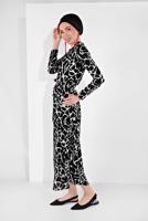 Tesettür giyim SİYAH BOYDAN DÜĞMELİ BELİ KUŞAKLI ELBİSE 9744-2