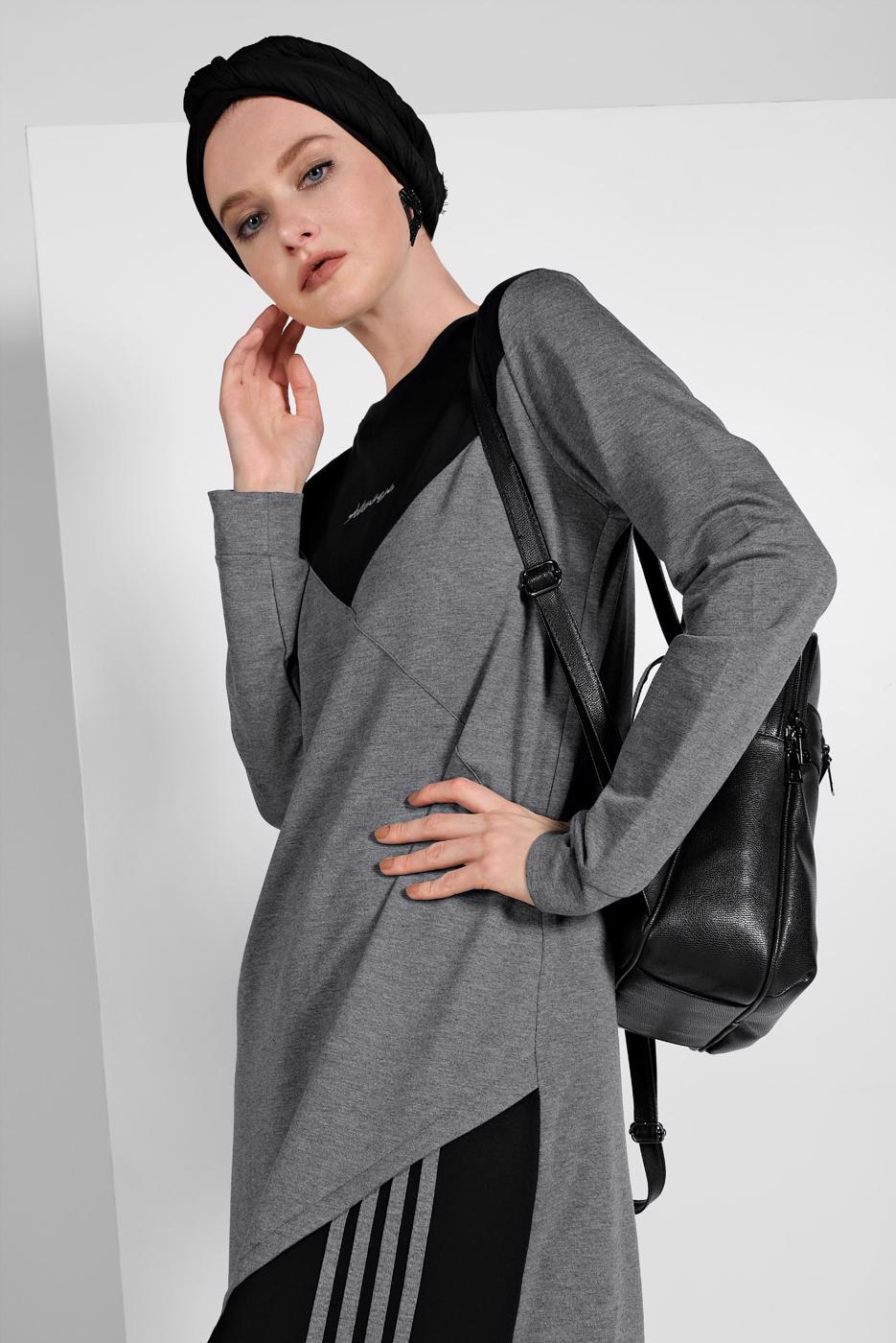 Tesettür giyim GRİ ÇİZGİ DETAYLI SPOR ELBİSE 0619