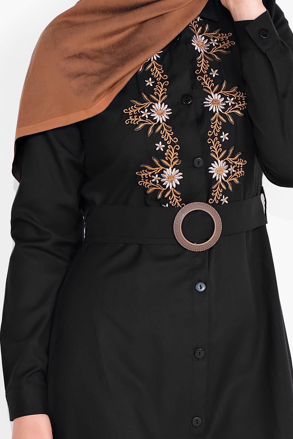 Tesettür giyim SİYAH NAKIŞ İŞLEMELİ ELBİSE 736