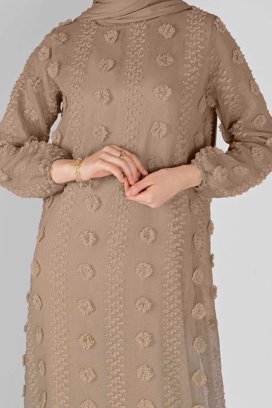 Tesettür giyim BEJ PAMUKLU GÜNLÜK ELBİSE 1054