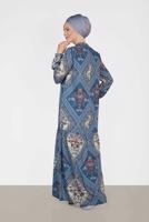 Tesettür giyim LACİVERT ALVİNA YAKASI BAĞLAMALI DESENLİ ELBİSE 4085 