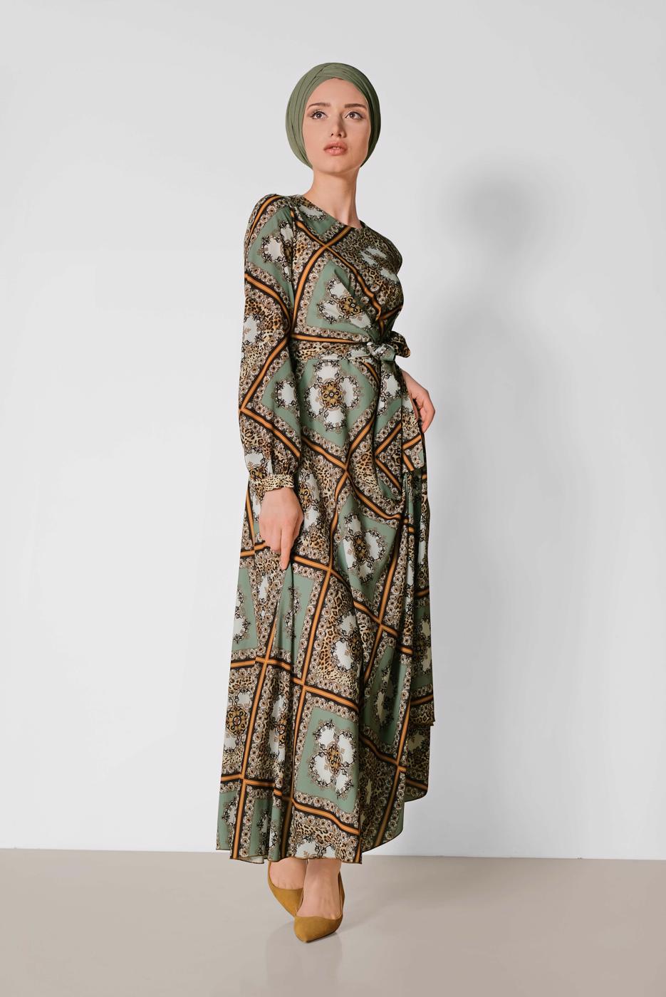 Tesettür giyim YEŞİL ALVİNA ETEĞİ VOLANLI DESENLİ ELBİSE 4087  