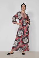 Tesettür giyim BORDO ALVİNA BELİ BÜZGÜLÜ DESENLİ ELBİSE 4107