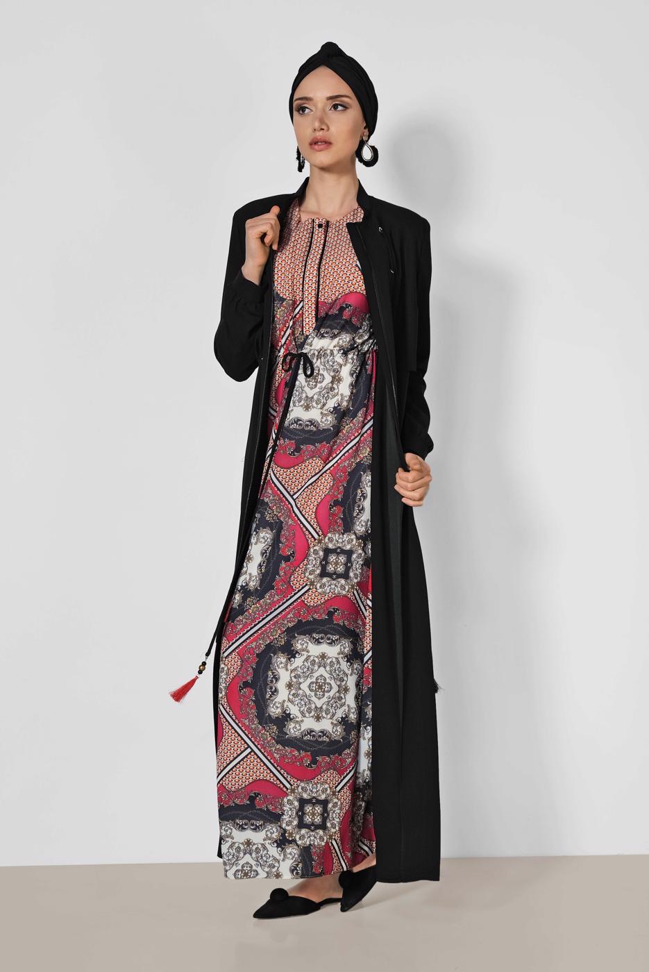 Tesettür giyim BORDO ALVİNA BELİ BÜZGÜLÜ DESENLİ ELBİSE 4107