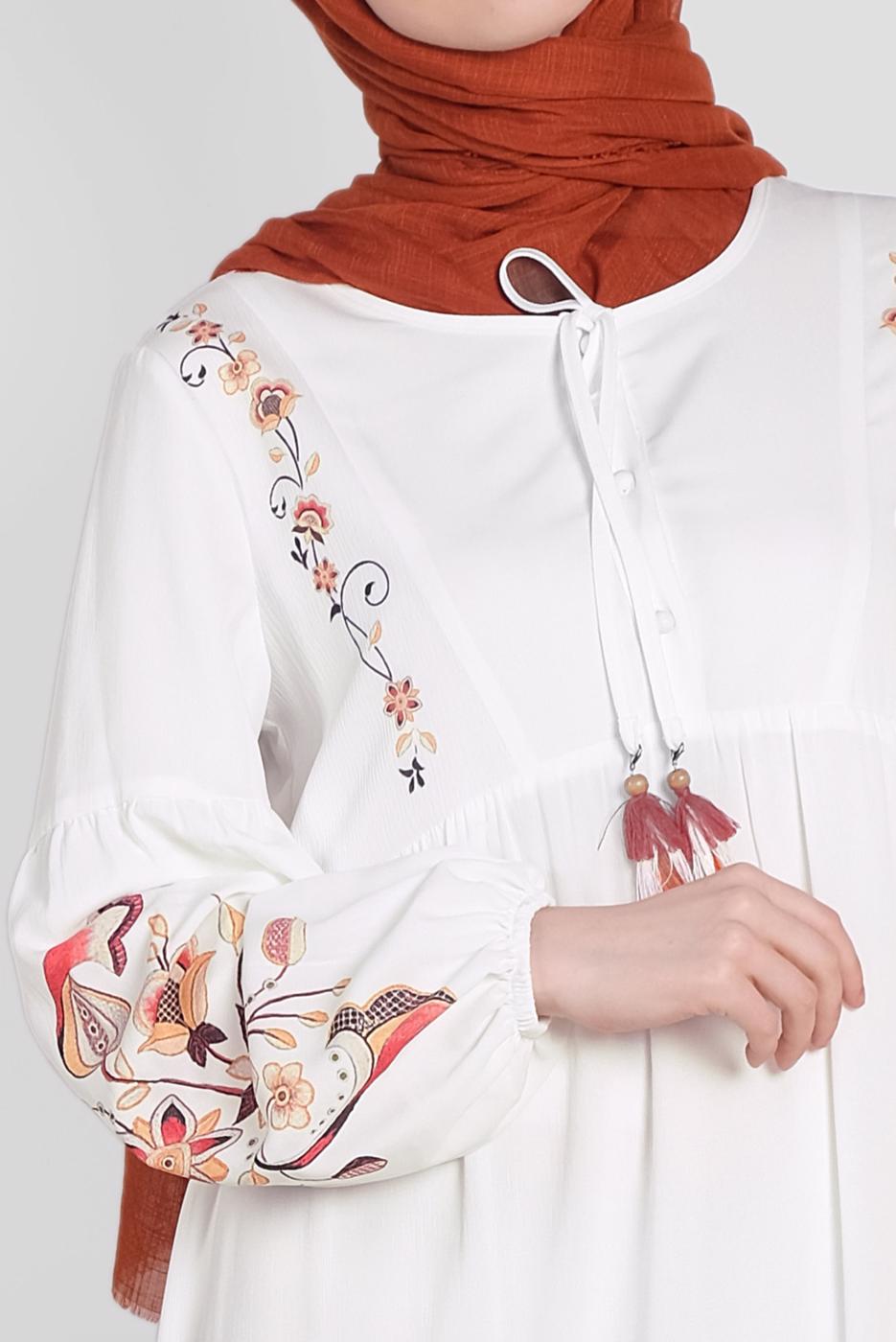 Tesettür giyim KREM NAKIŞ BASKILI ELBİSE 4292