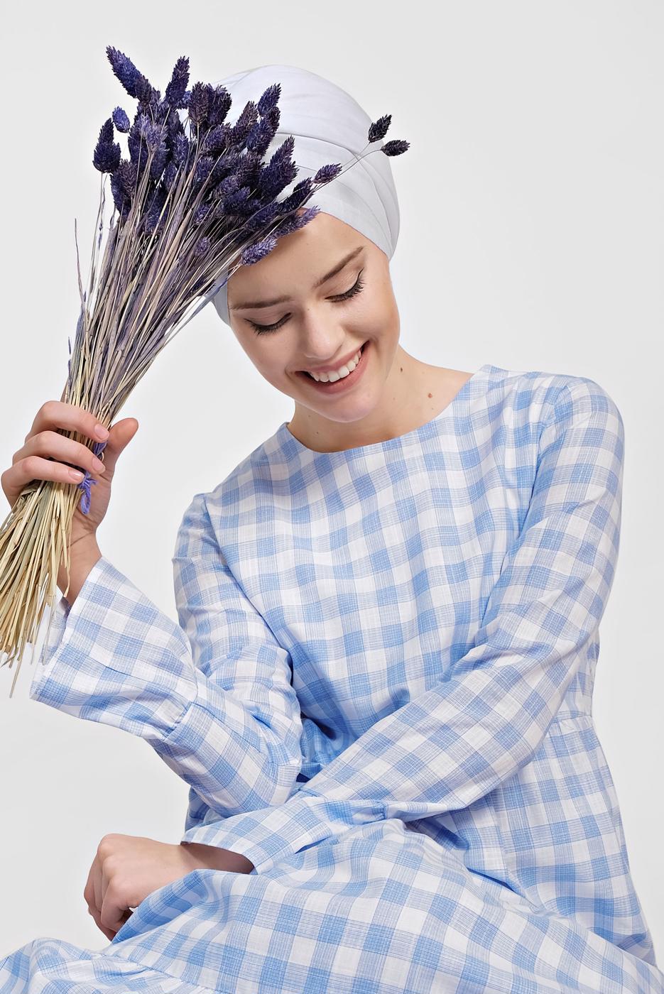 Tesettür giyim MAVİ PAMUKLU KARELİ VOLANLI ELBİSE 4333