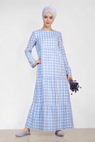 Tesettür giyim MAVİ PAMUKLU KARELİ VOLANLI ELBİSE 4333