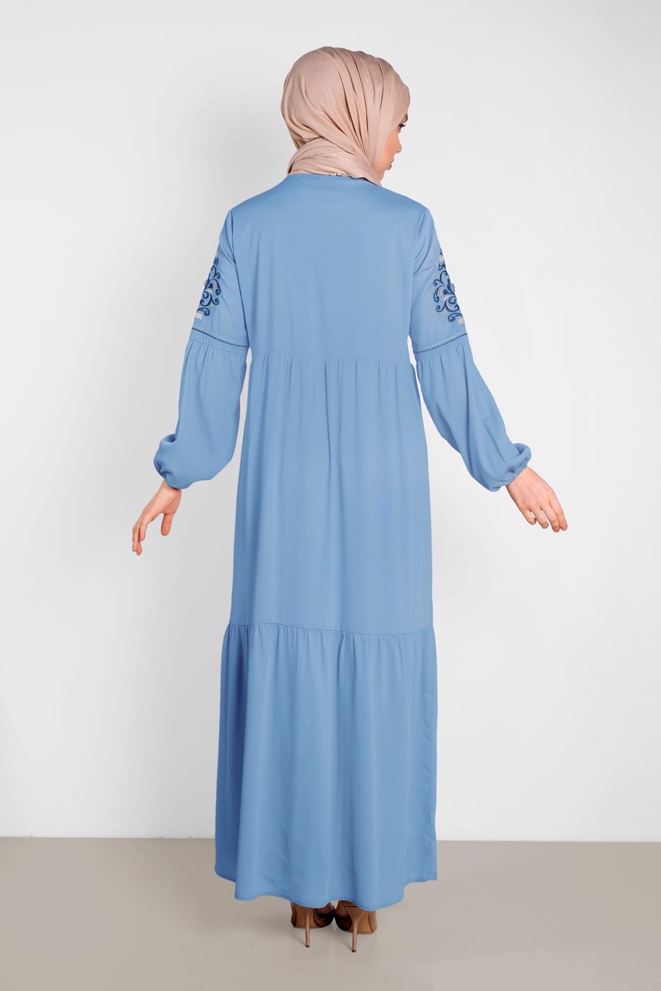 Tesettür giyim MAVİ KOLLARI NAKIŞLI MANŞETLERİ LASTİKLİ ELBİSE 4439 