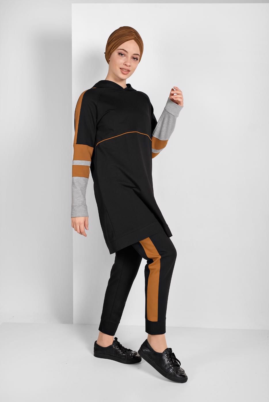 Tesettür giyim SİYAH ŞERİTLİ İKİLİ PANTOLONLU EŞOFMAN TAKIMI 07104