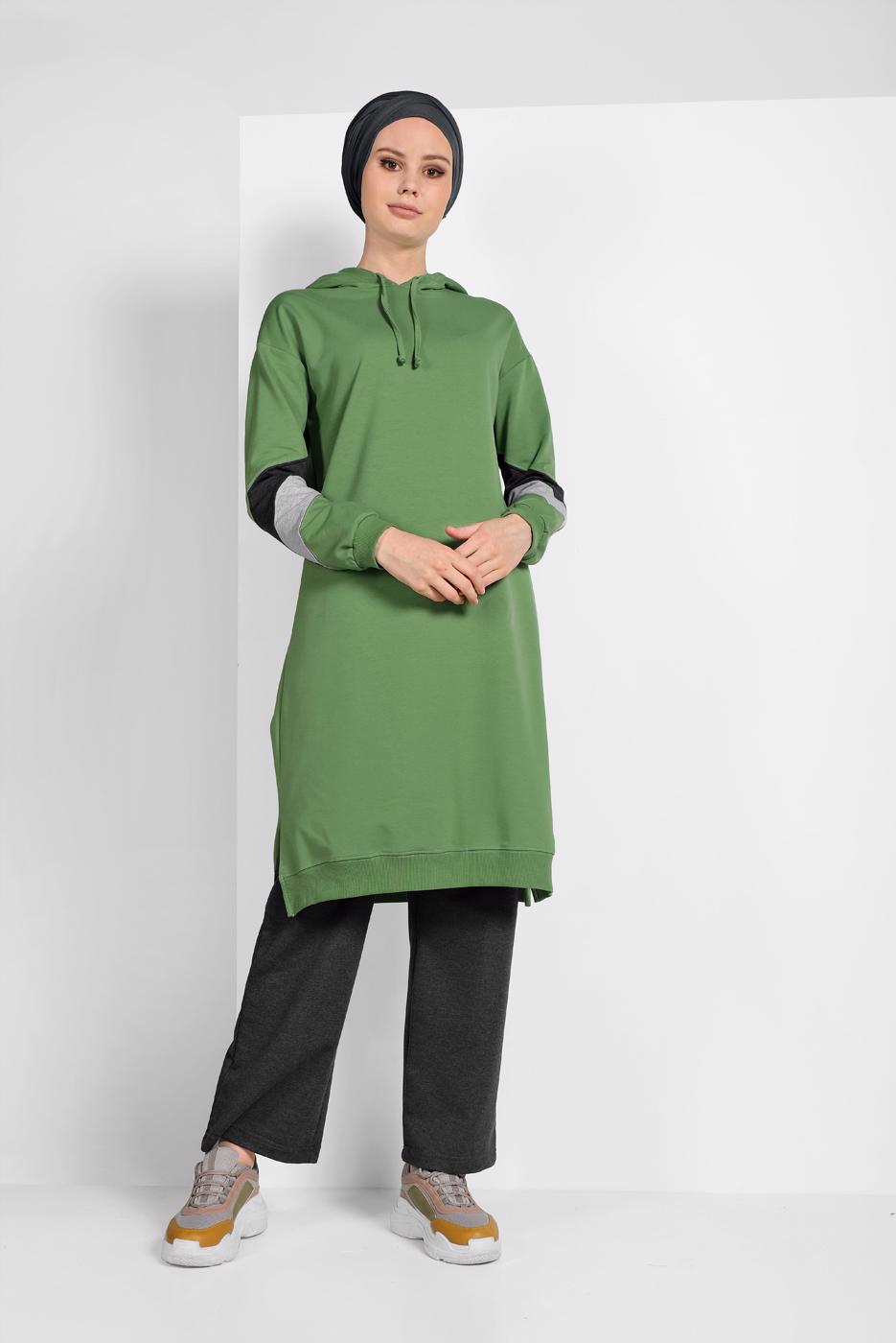 Tesettür giyim YEŞİL KAPÜŞONLU EŞOFMAN TAKIMI 46104