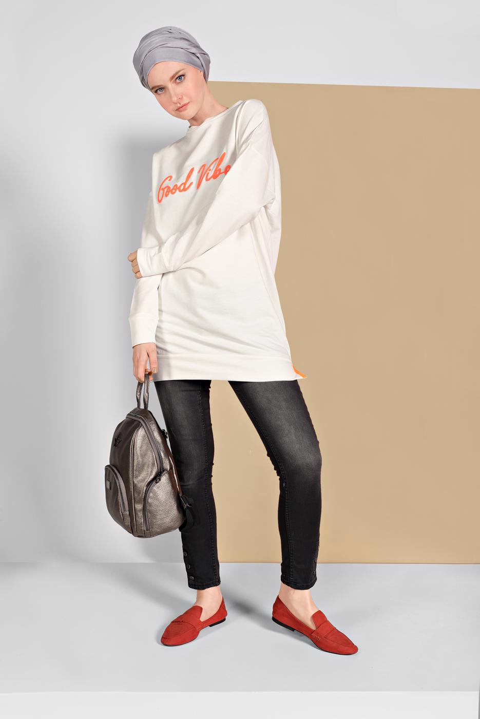 Hijab clothing ECRU PRINTED SWEATSHIRT 008