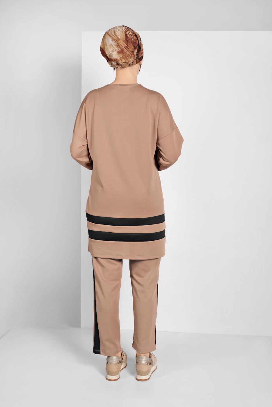 Tesettür giyim BEJ ŞERİTLİ EŞOFMAN TAKIMI 1006 