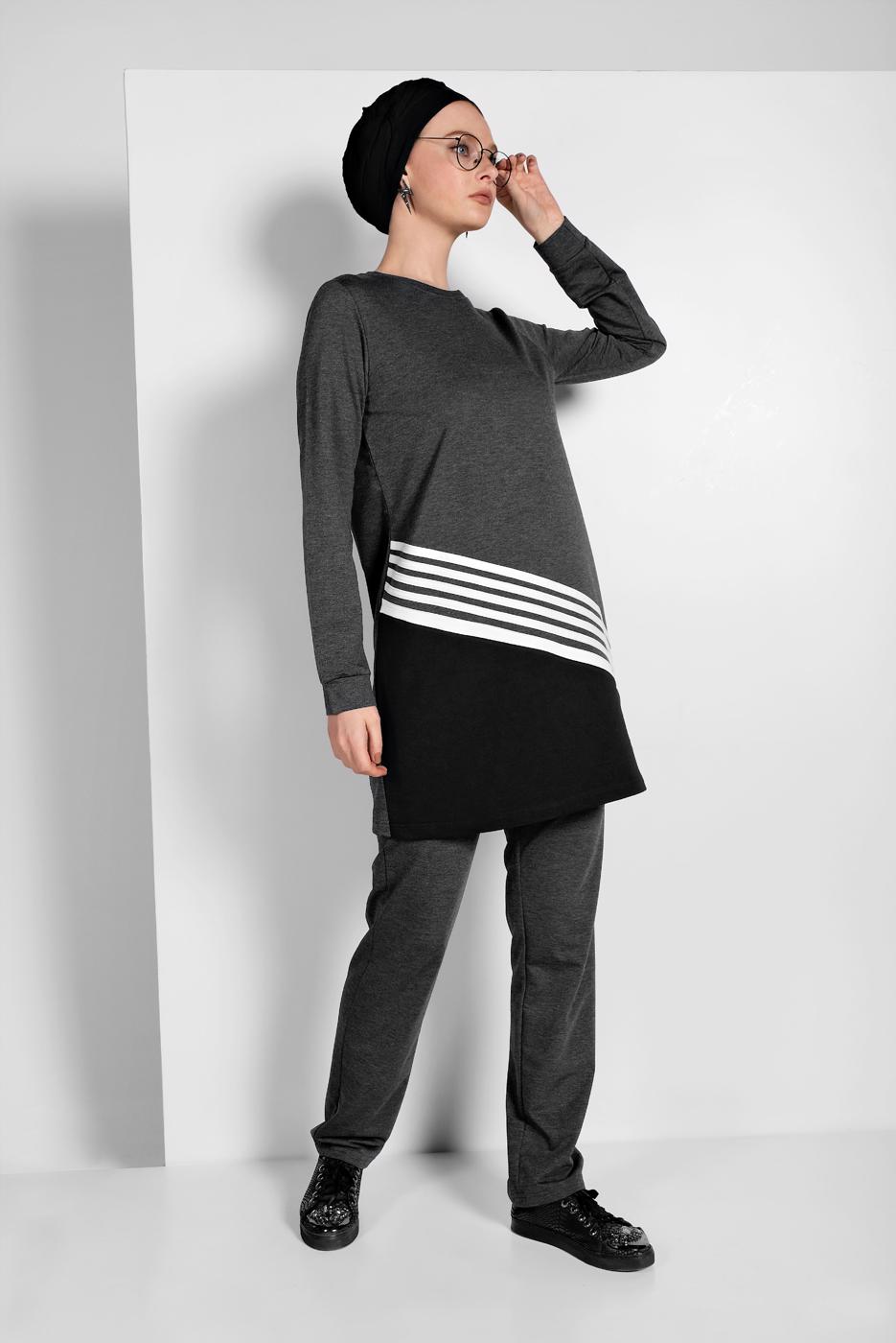 Tesettür giyim GRİ ŞERİT DETAYLI İKİ RENK İKİLİ PANTOLONLU EŞOFMAN TAKIMI 8619