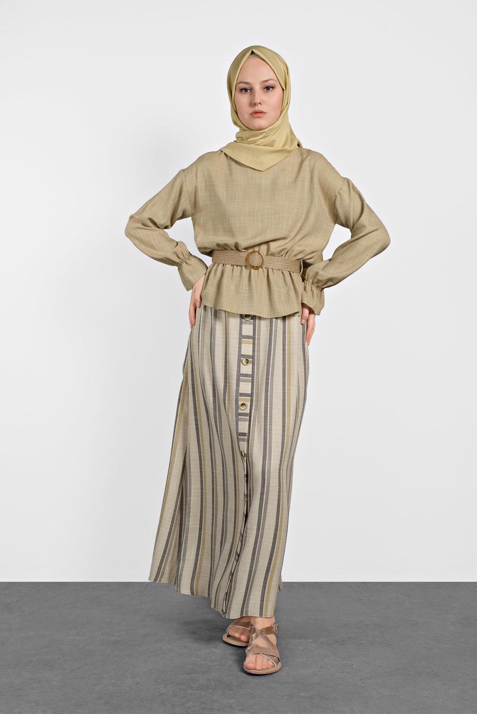 Tesettür giyim GRİ ALVİNA ÇİZGİLİ DÜĞMELİ 2&prime;Lİ ETEKLİ TAKIM 4344-1