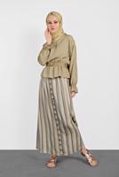 Tesettür giyim GRİ ALVİNA ÇİZGİLİ DÜĞMELİ 2&prime;Lİ ETEKLİ TAKIM 4344-1