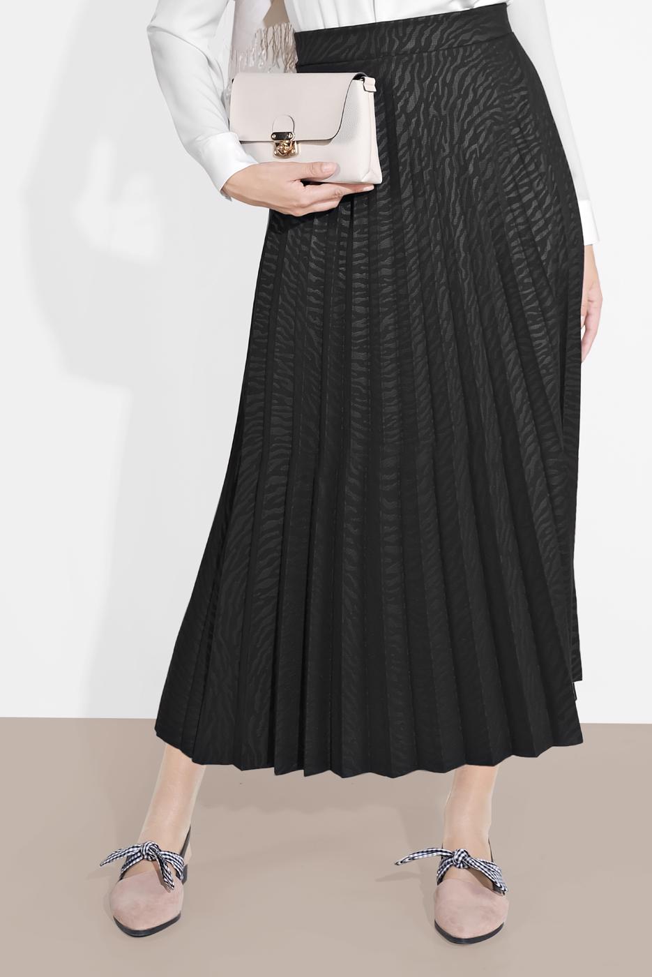 Tesettür giyim SİYAH PİLİSELİ DESENLİ ETEK  8161 