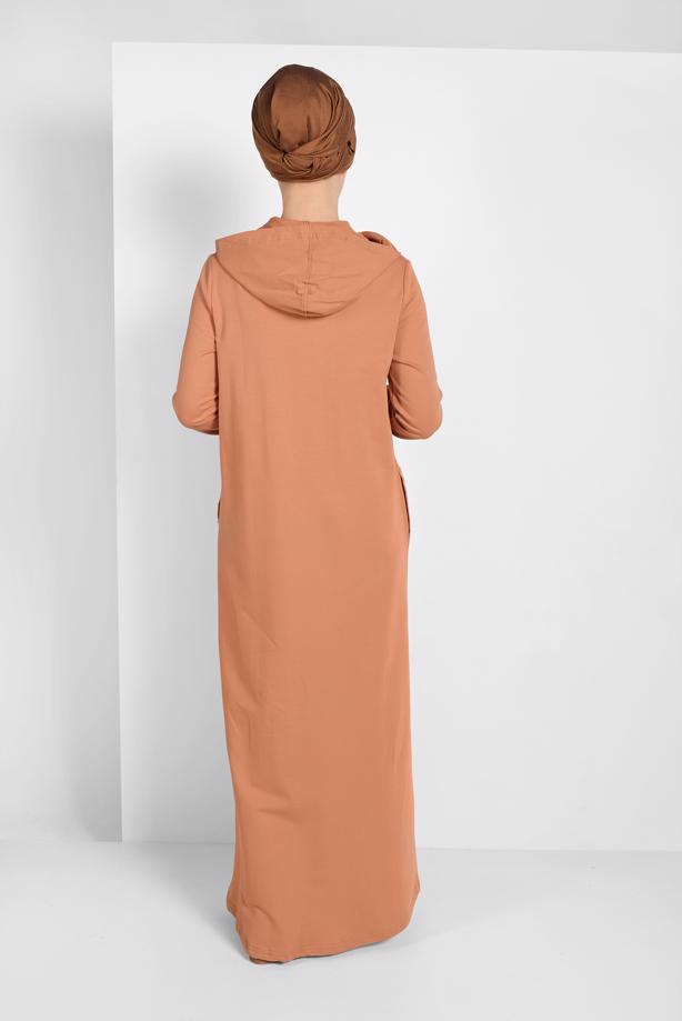 Tesettür giyim KAHVE PUL İŞLEMELİ KAPÜŞONLU FERACE 20206 - TRENDTESETTÜR