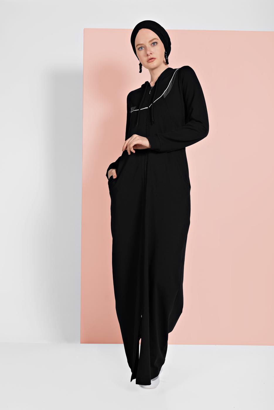 Tesettür giyim SİYAH KAPÜŞONLU BOYDAN FERMUARLI EŞOFMAN FERACE  0019 
