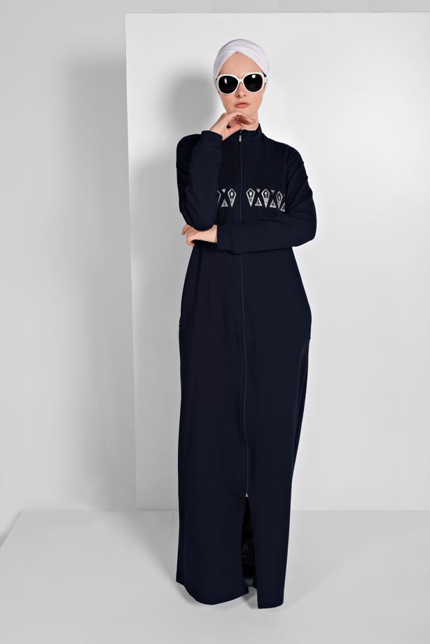 Tesettür giyim LACİVERT ÖNÜ NAKIŞ DETAYLI FERMUARLI SPOR FERACE 5019 - TRENDTESETTÜR