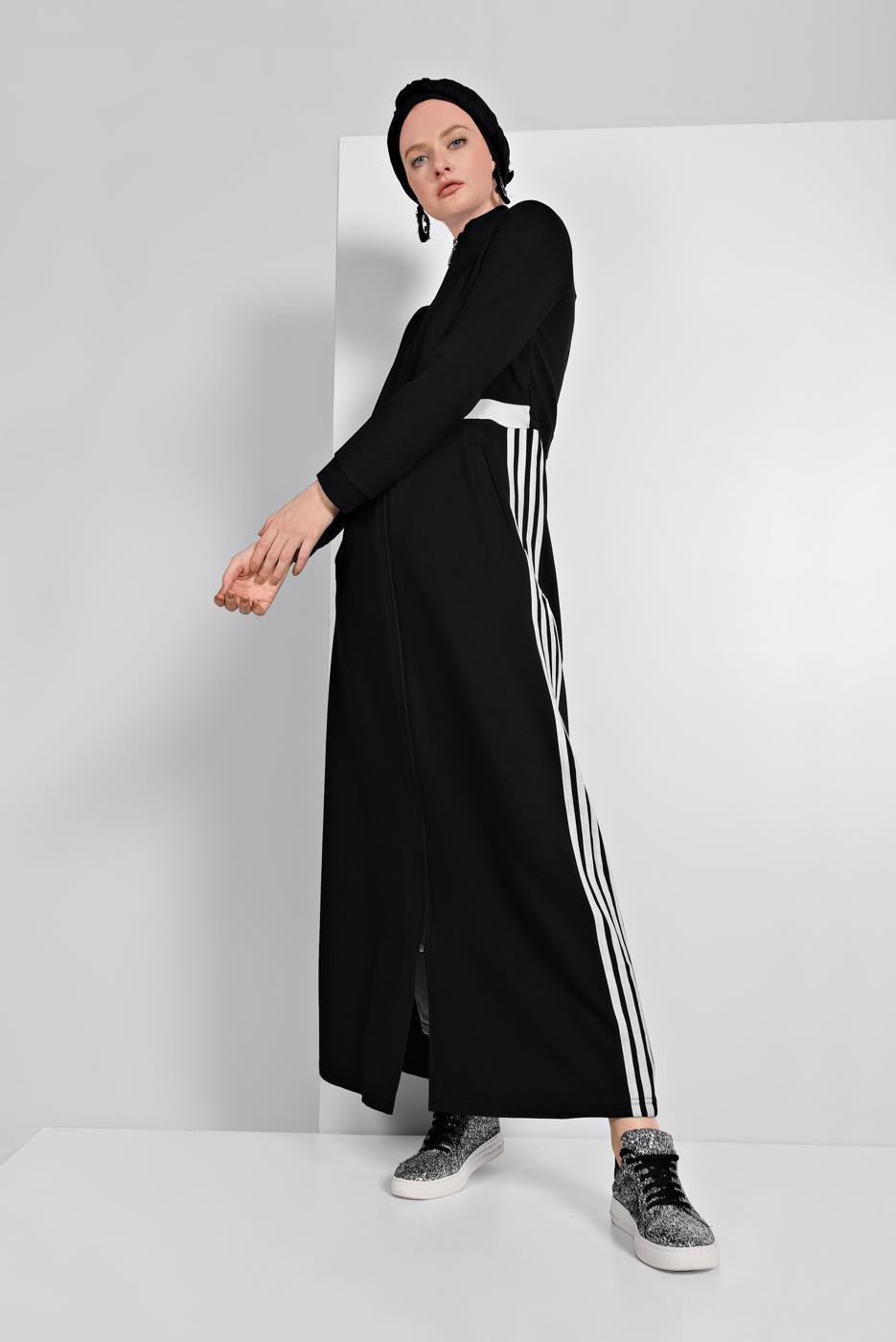 Tesettür giyim SİYAH ÇİZGİ DETAYLI FERMUARLI SPOR FERACE 5119 