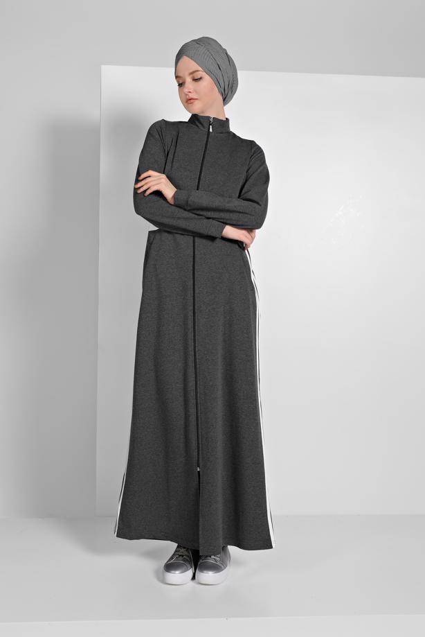 Tesettür giyim GRİ ÇİZGİ DETAYLI FERMUARLI SPOR FERACE 5119  - TRENDTESETTÜR