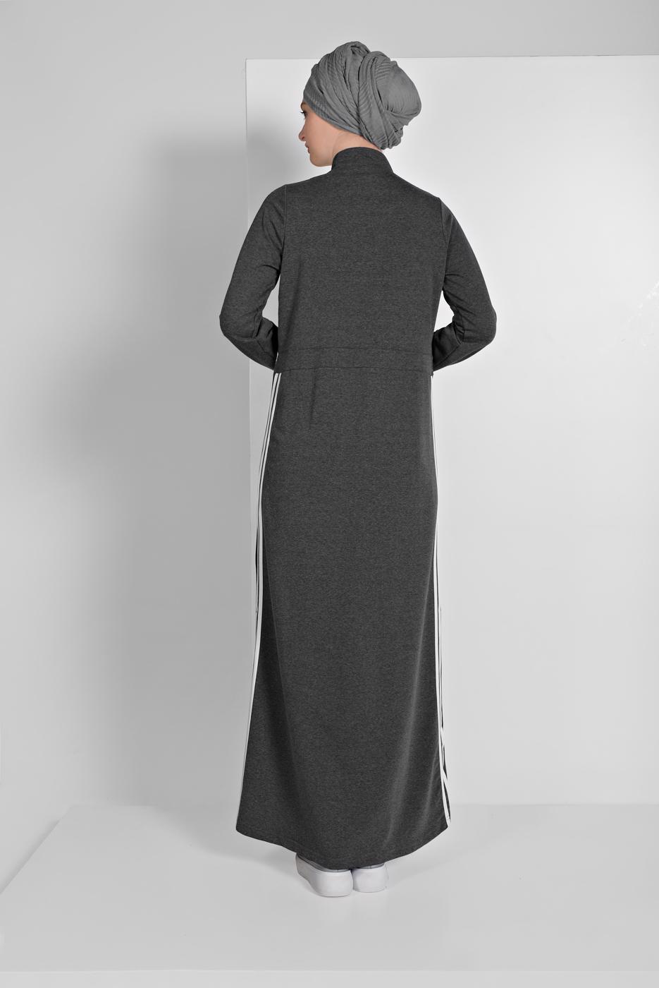 Tesettür giyim GRİ ÇİZGİ DETAYLI FERMUARLI SPOR FERACE 5119 