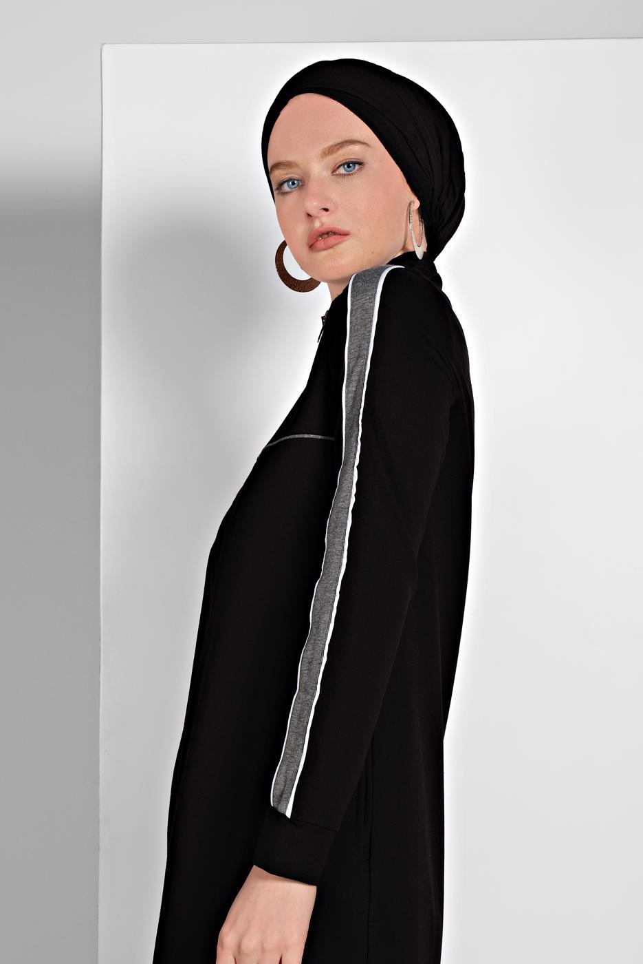 Tesettür giyim SİYAH FERMUARLI FERACE 8519